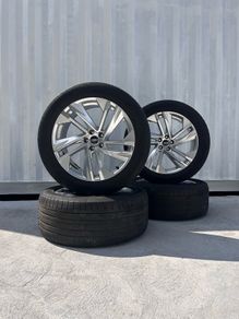 Genuine Audi Q7/SQ7 20" Alloy Wheels.