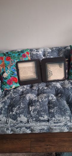 Roberts portable radio, shelfs, grey white and yellow small shelves,Christmas tree skirt childrens desk chair, picture. Single duvet cover new. Small black mirrors. Bundle for 150.00