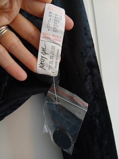 Black velvet blazer NEW