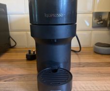 Nespresso by De'Longhi vertuo pop coffee machine