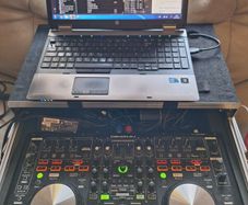 Denon DJ MC6000mk2 with case