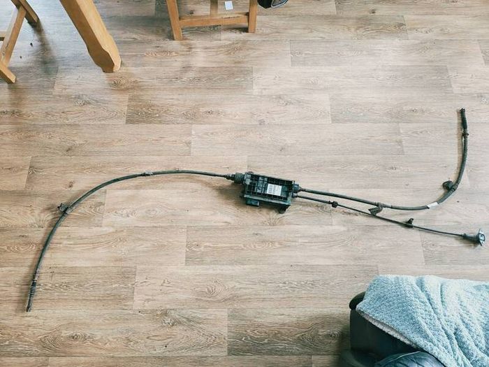Electric Handbrake for D4D Avensis 2 litre