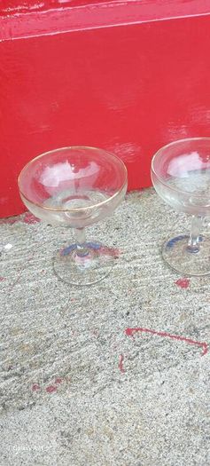 4 x original vintage babycham glasses 1970s ,collectors items ,good colour nice condition, price includes free shipping or if buyer collects cheaper,,see pictures for condition, sold as is ,