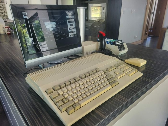 Retro Commodore Amiga A500 + A600 Collection / Fully Working With Games & Accessories