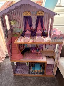 Doll House for sale