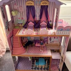 Doll House for sale