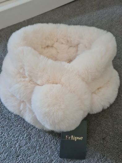 Faux fur neck scarf in cream