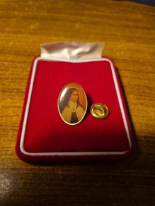 St Therese Lapel Pin