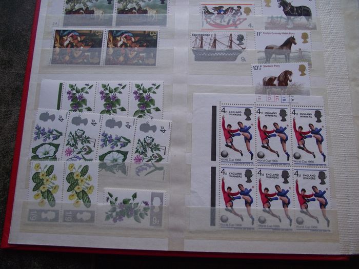 Collection of Mint Elizabeth II stamps, blocks and strips (1946-1990s)