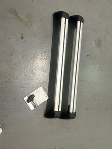 BMW Roof Bars G30 5 Series & Range Rover Velar Roof Bars