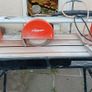 Wet tile saw Image 3