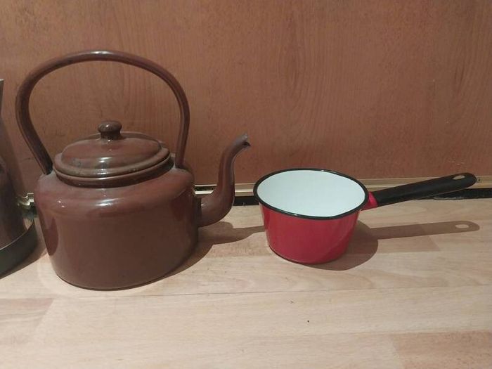 Original enamel kettle & small enamel saucepan
