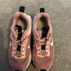 UK 13 Nike Runners