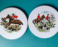 Vintage wall plates/plaques
