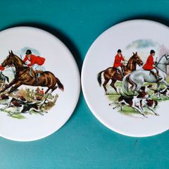 Vintage wall plates/plaques
