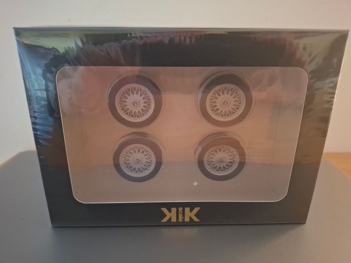 BMW Alloys for 1/18 - NEW in BOX