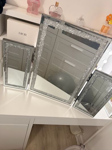 vanity mirror