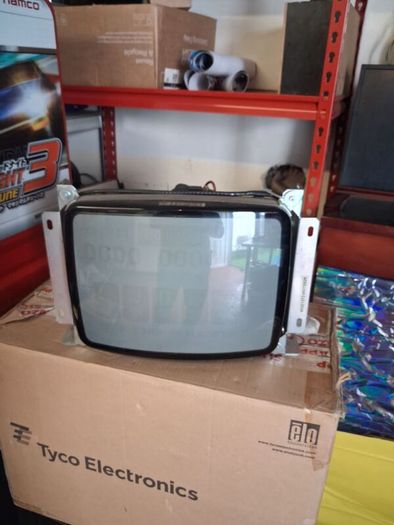 arcade crt