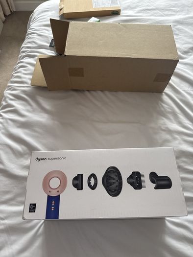 Dyson supersonic hairdryer