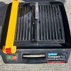 Tile cutter