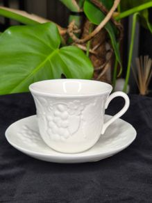 Wedgwood Strawberry & Vine Fine Bone China Teacup & Saucer Set of 6 Made in England