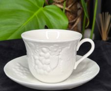 Wedgwood Strawberry & Vine Fine Bone China Teacup & Saucer Set of 6 Made in England