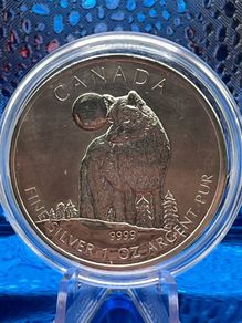 1oz Fine 9999 Silver Bullion Wolf 2011.