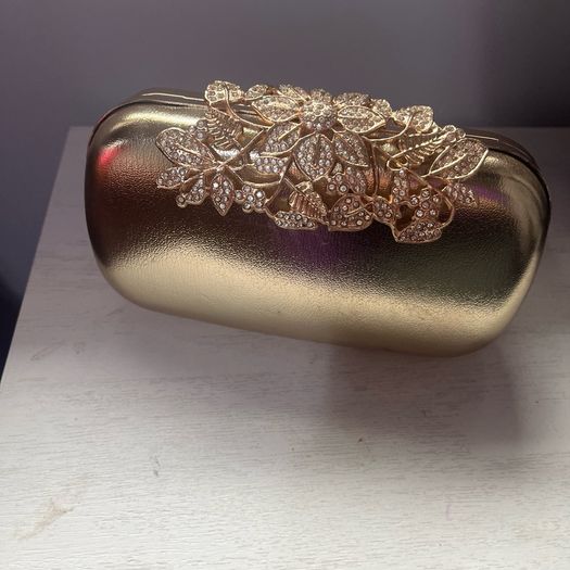 gold clutch