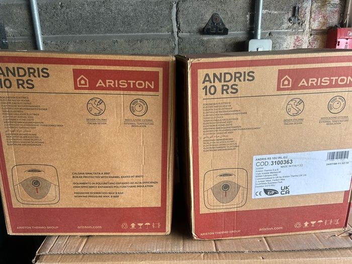 2 x water heaters Aristide 10L 2kw