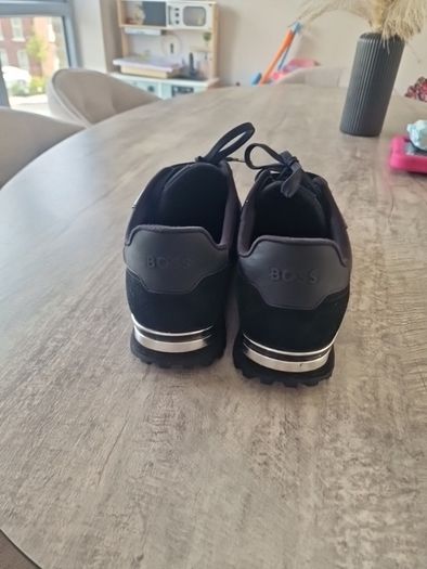 hugo boss trainer size 9