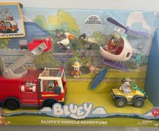 Bluey car vehicle set and match box car set