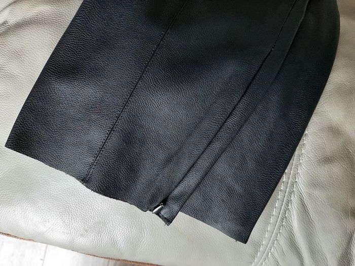BNWOT Size 16 Zara leather look trousers