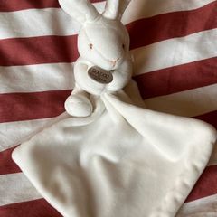 Brand new Doudou Et Compagnie cream rabbit bunny comforter