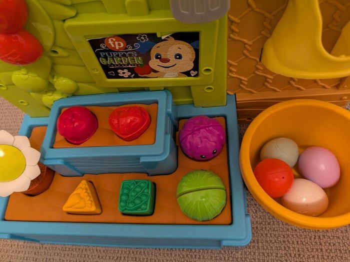 Fisher-Price Laugh & Learn Grow-the-Fun Garden to Kitchen