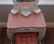 kids dressing table