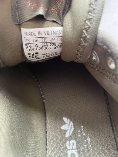 Women Canvas Trainers sneakers Adidas Honey Low Light Olive Green/White size UK 4