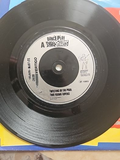 Dire Straits 7" - Twisting By The Pool