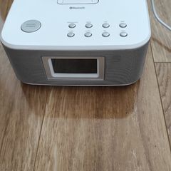 iPhone docking station and FM radio