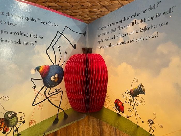 baby book the Cleverest Spider 3D