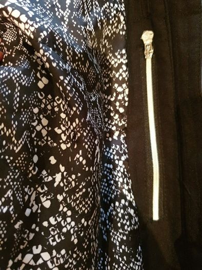 Dare2b ladies or girls ski jacket to fit uk 6-10 RRP270EURO