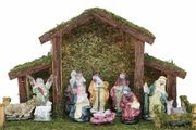 Traditional Christmas Nativity Scene - Stable With 11 Nativity Figures - Christmas Decorations (FREE POSTAGE)