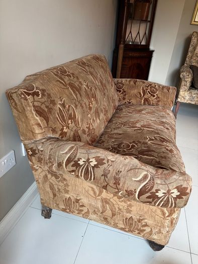 Sofa and 2 matching armchairs