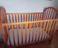 Infant cot made of solid wood in top condition