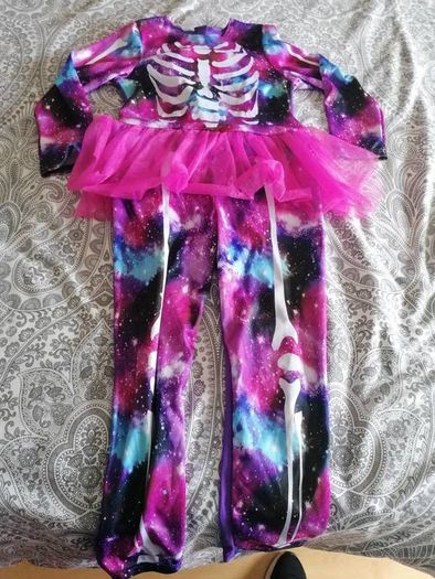 girls costume