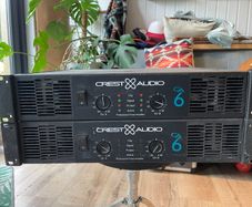 Crest Power Amplifier
