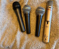 Two sm58, one akg c1000, one Seinhiser 825s