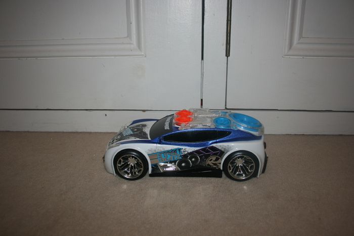 Hot Wheels Monster Action Road Rippers Street Beatz Car Like New