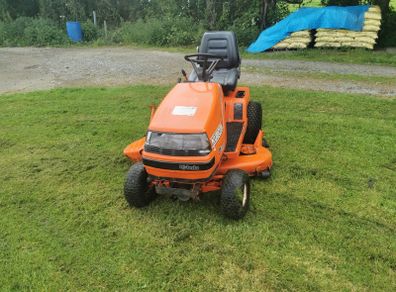 kubuta T1600 diesel ride on lawnmower