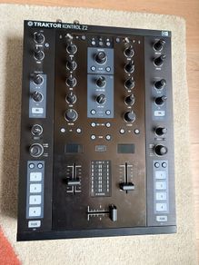 Traktor Kontrol Z2 Mixer