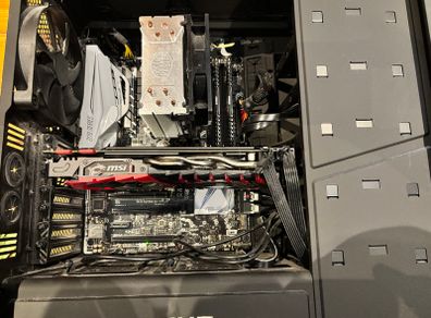 Pc - Intel I7 6700k, 16gb Ram, Nvidia Gtx 1070